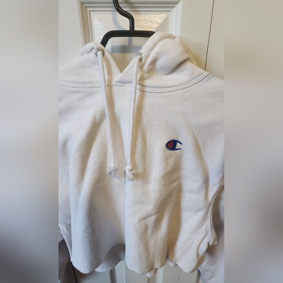 Women's Champion Cropped Sweater - Picture 2 of 5